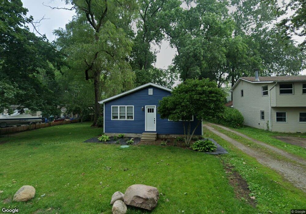 8391 E Lake Shore Dr, New Carlisle, IN 46552 - photo 1