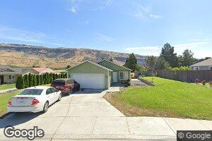 134 Island Loop, Rock Island, WA 98850