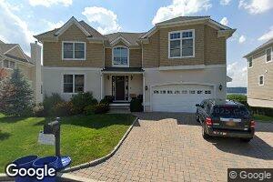 18 Fairlawn Ave, Dobbs Ferry, NY 10522
