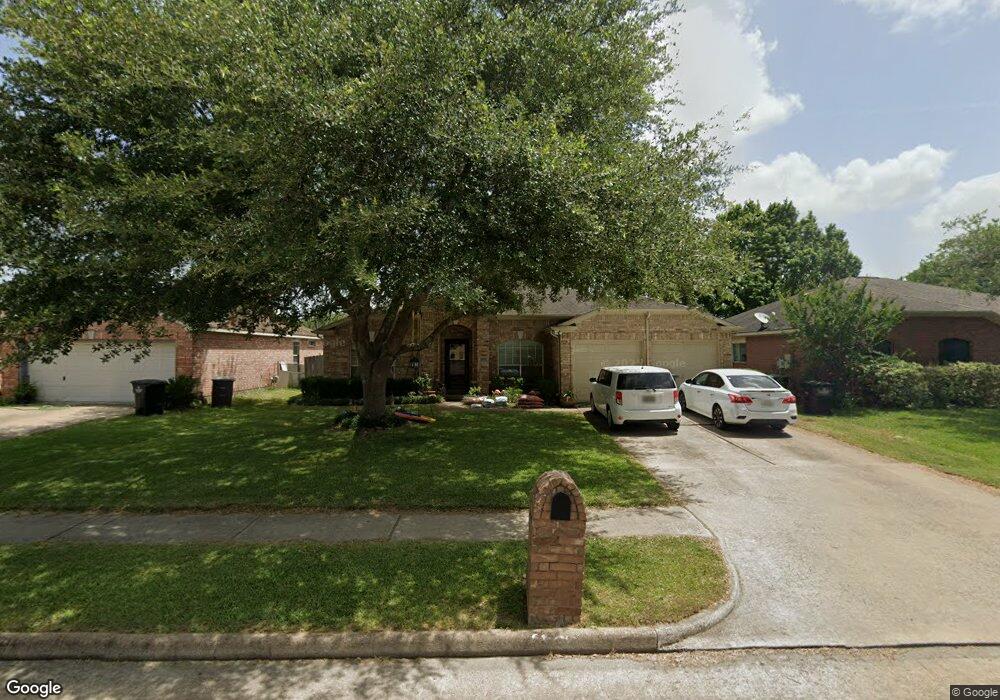 2855 Community Dr, Alvin, TX 77511 - photo 1