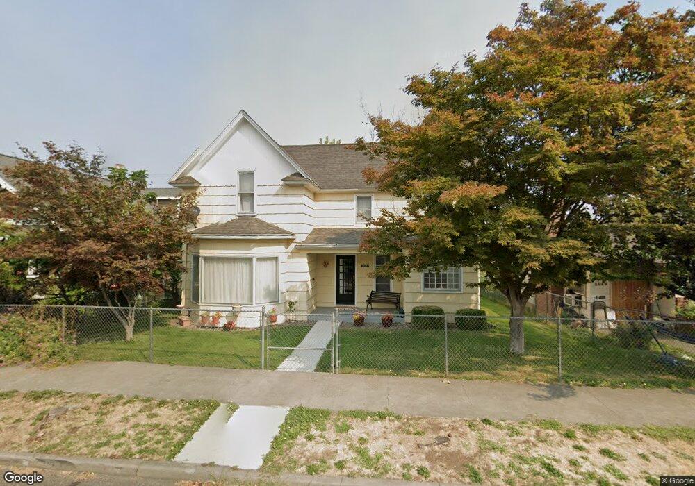 1015 E 11th St, the Dalles, OR 97058 - photo 1