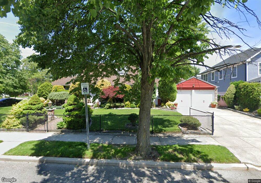 676 Fenworth Blvd, Franklin Square, NY 11010 - photo 1