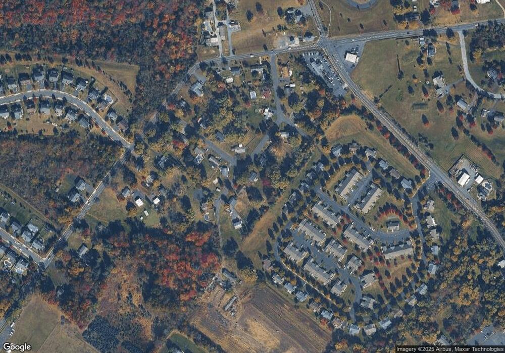 31 Roberta Ln, Royersford, PA 19468 - photo 1