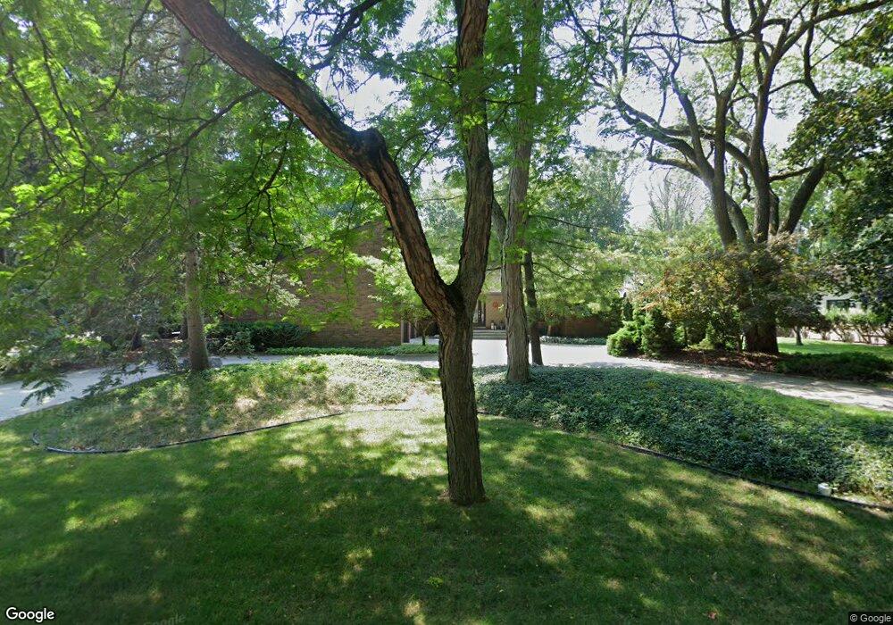 8121 Woodcrest Dr, Grosse Ile, MI 48138 - photo 1