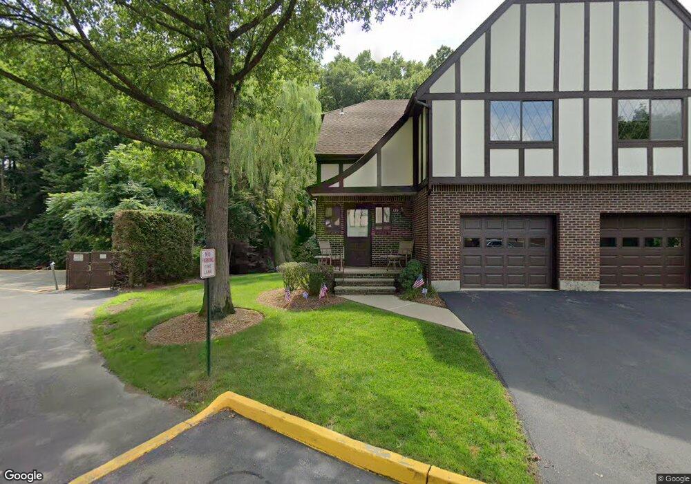 124 Holiday Ln, Rivervale, NJ 07675 - photo 1