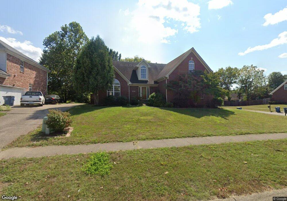 8901 Fox Chase Place, Louisville, KY 40228 - photo 1
