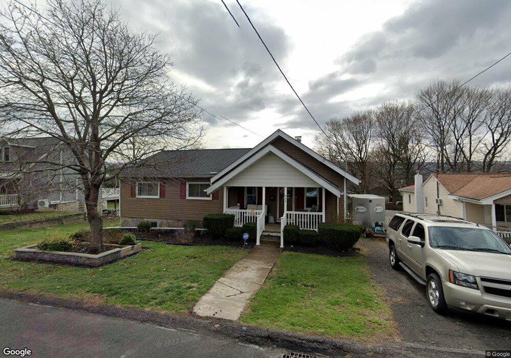 446 Newell St, Peckville, PA 18452 - photo 1