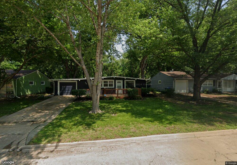 1540 SW 23rd St, Topeka, KS 66611 - photo 1