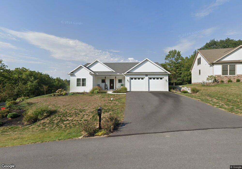 355 Toms Ln, Greencastle, PA 17225 - photo 1