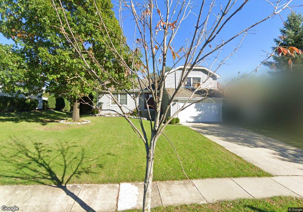 325 Partridge Ct, Algonquin, IL 60102 - photo 1