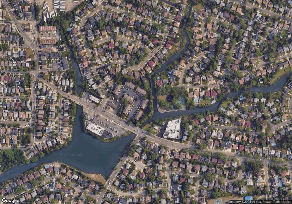 9 Vanderbilt Way, Valley Stream, NY 11581 - photo 1