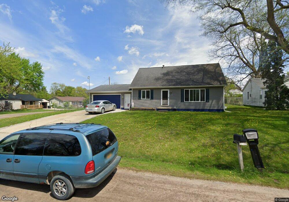 1581 Algonac Dr, Flint, MI 48532 - photo 1