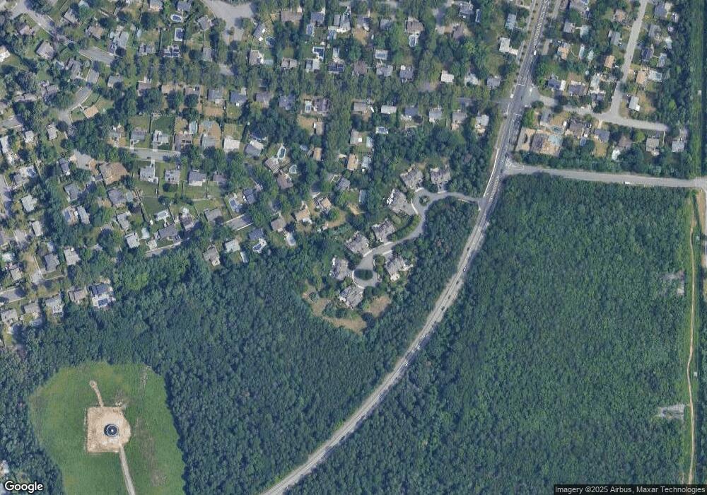 10 Julia Cir, Dix Hills, NY 11746 - photo 1