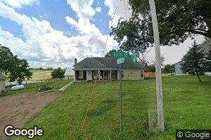 102 W 5th St, Cantril, IA 52542
