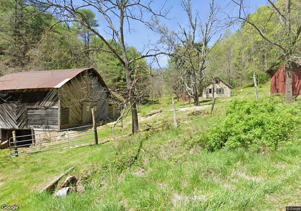 837 Jr Pate Rd, Burnsville, NC 28714 - photo 1