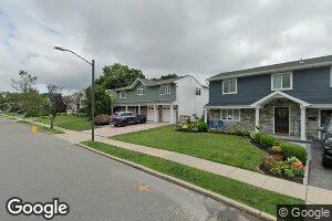 10 Foxwood Rd, Old Bethpage, NY 11804