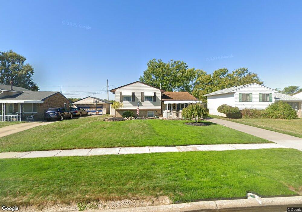 4320 Palm Ave, Lorain, OH 44055 - photo 1