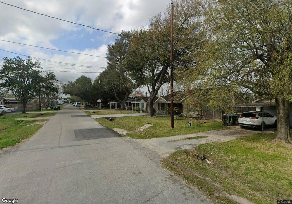 69 Burbank St, Houston, TX 77076 - photo 1