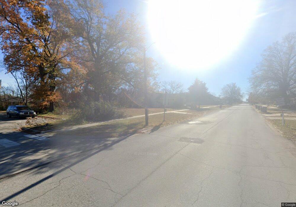 911 N Okmulgee Ave, Okmulgee, OK 74447 - photo 1