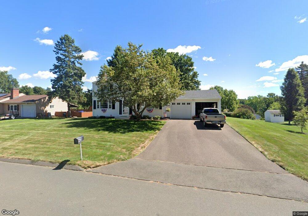 17 Hoover Ln, Enfield, CT 06082 - photo 1