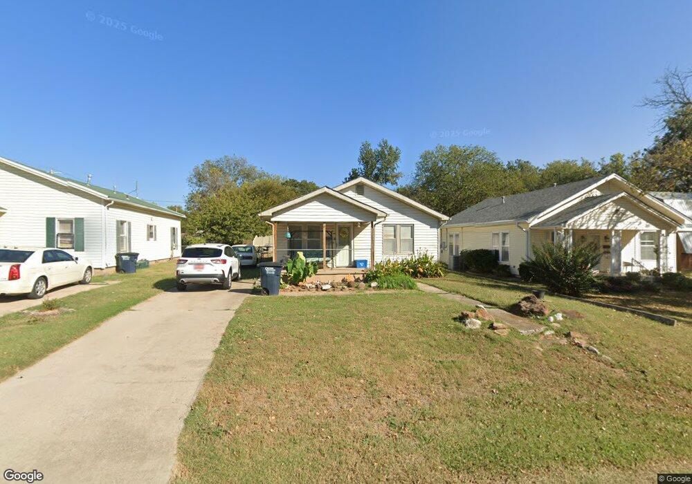 711 N Oklahoma Ave, Shawnee, OK 74801 - photo 1