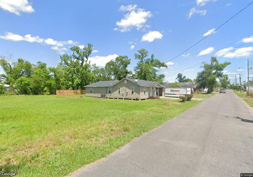 2217 Poplar St, Lake Charles, LA 70601 - photo 1