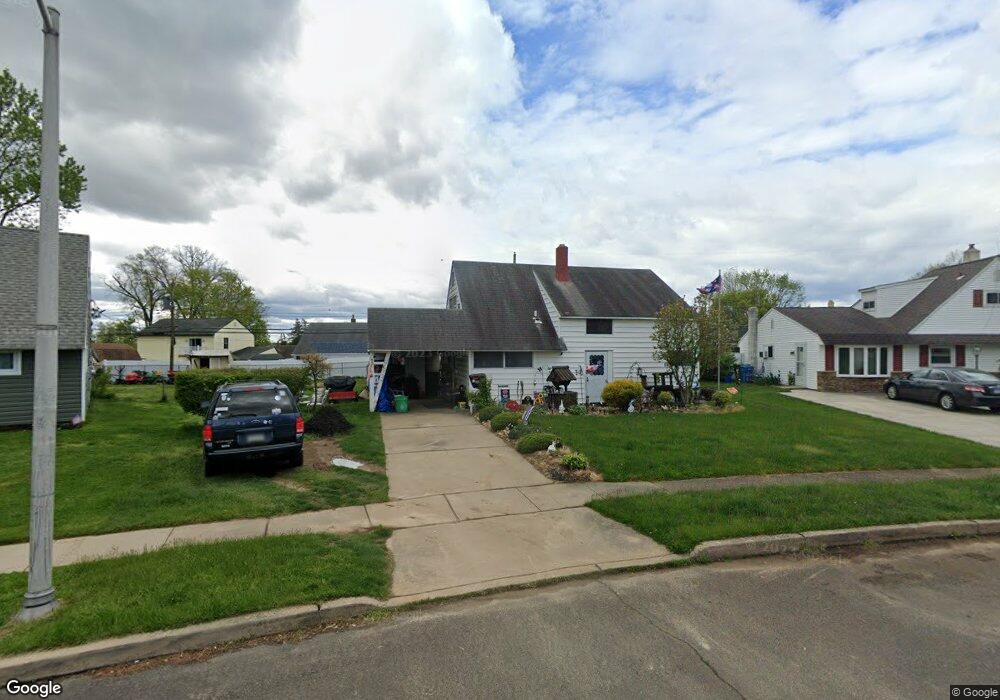 26 Horseshoe Ln, Levittown, PA 19055 - photo 1