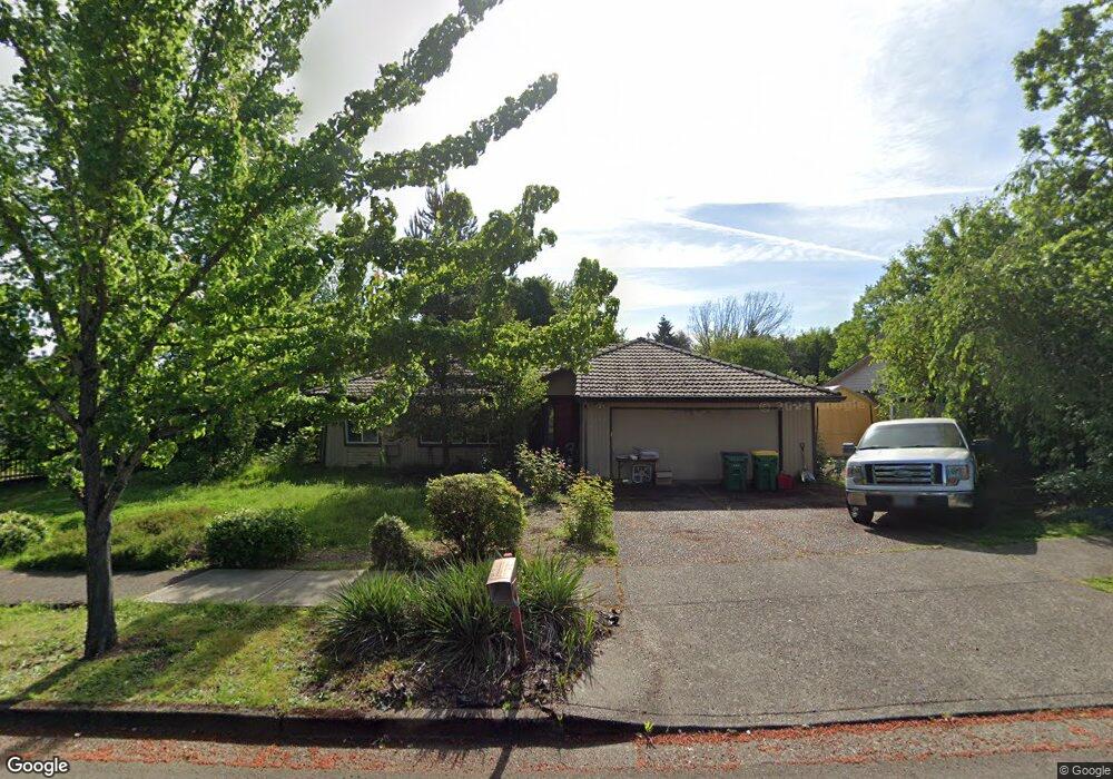 9600 SW Robbins Dr, Beaverton, OR 97008 - photo 1