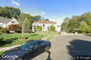 7 Bur Ct, Manalapan, NJ 07726