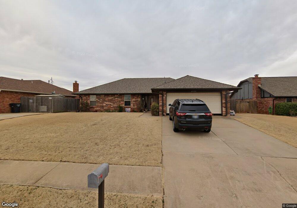 1905 Briarhill Dr, Moore, OK 73160 - photo 1