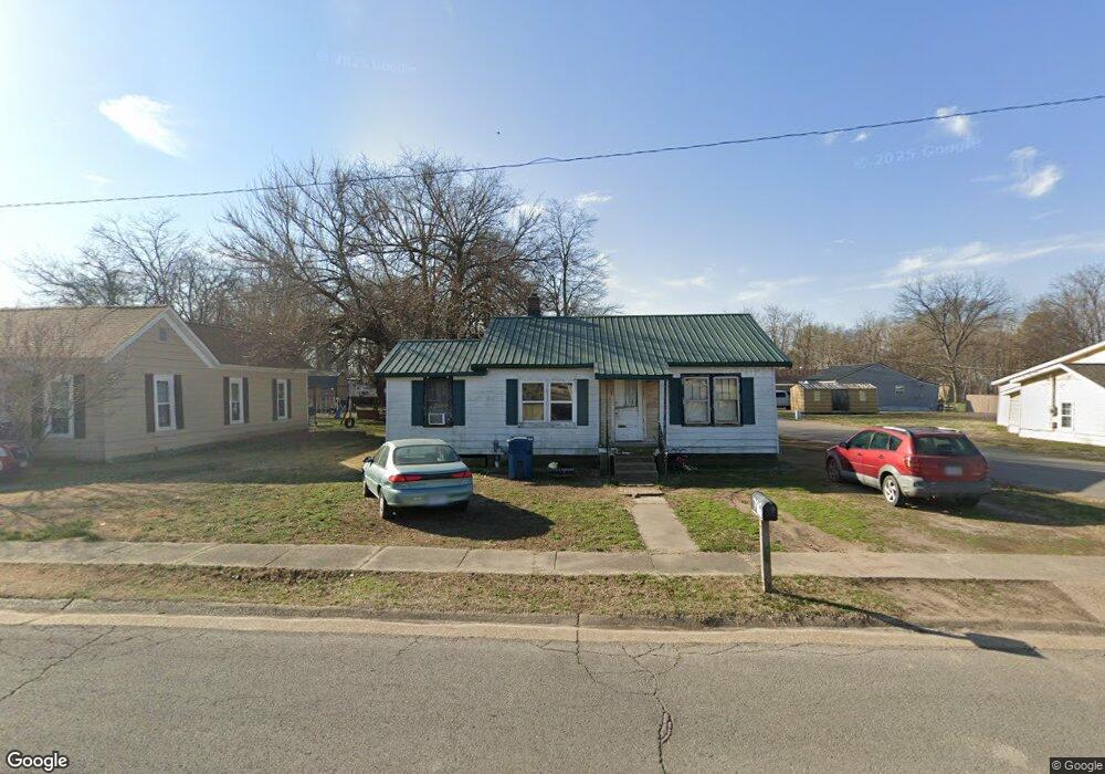 740 Mill St, New Madrid, MO 63869 - photo 1