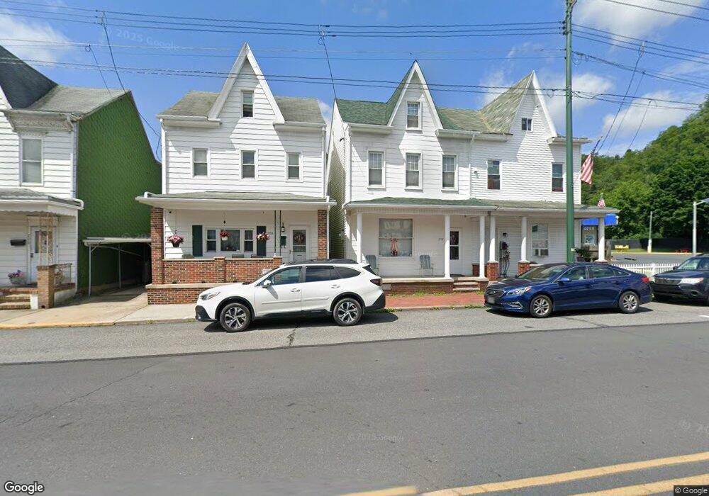 208 N 2nd St, Saint Clair, PA 17970 - photo 1