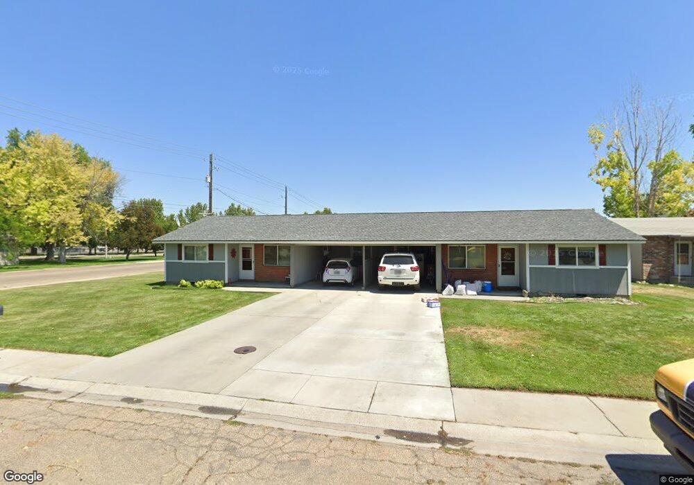 1004 Maple St, Nampa, ID 83686 - photo 1
