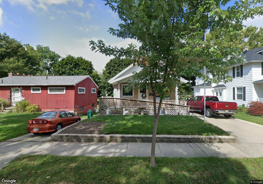 1101 Parkdale St, Lansing, MI 48910 - photo 1