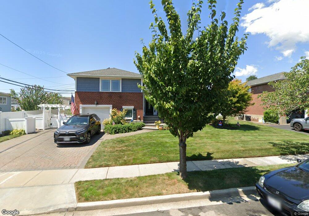 3 Theodore Dr, Plainview, NY 11803 - photo 1