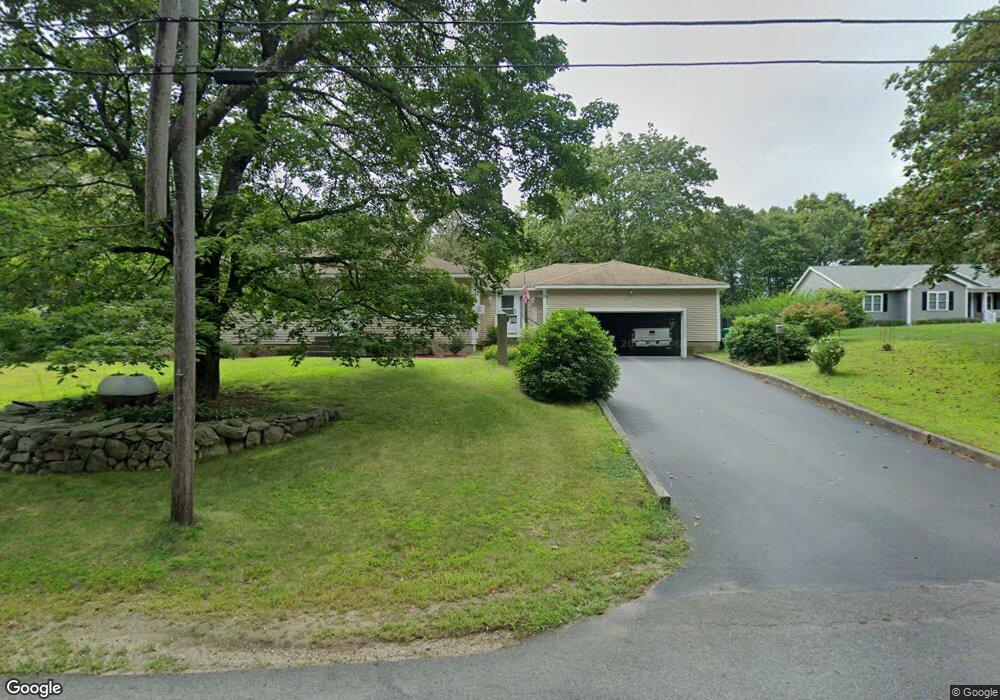 71 Richardson St, Uxbridge, MA 01569 - photo 1