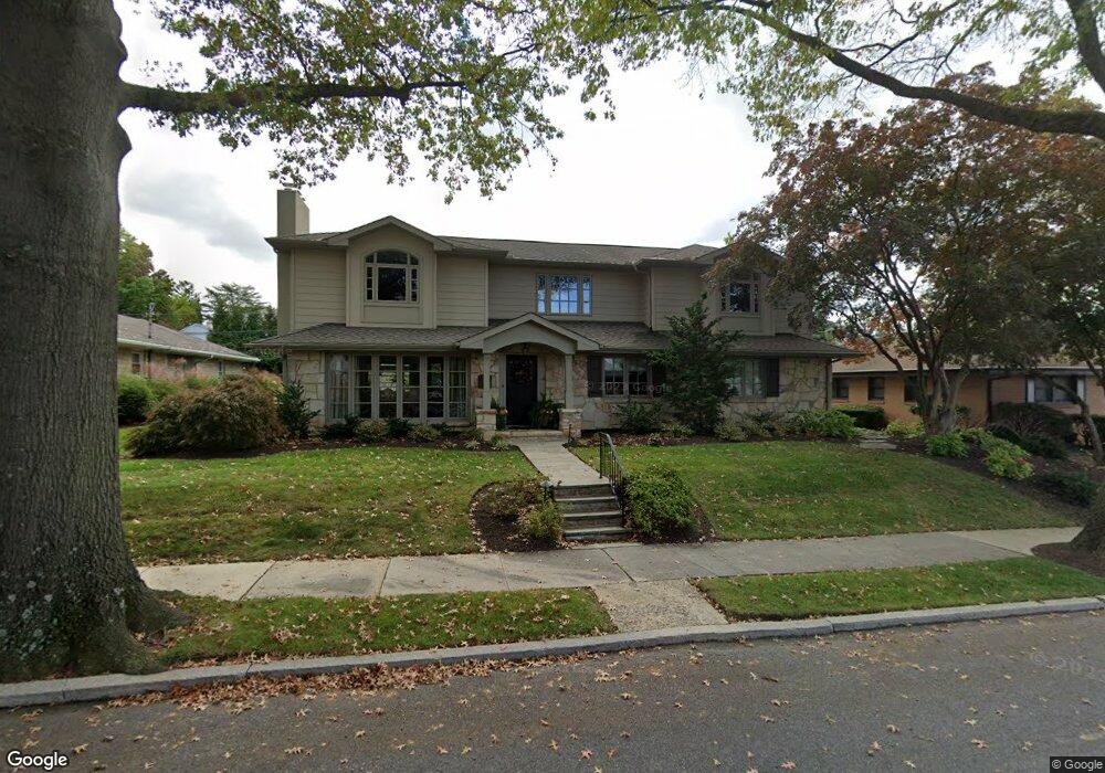 420 Maple Ave, Hershey, PA 17033 - photo 1