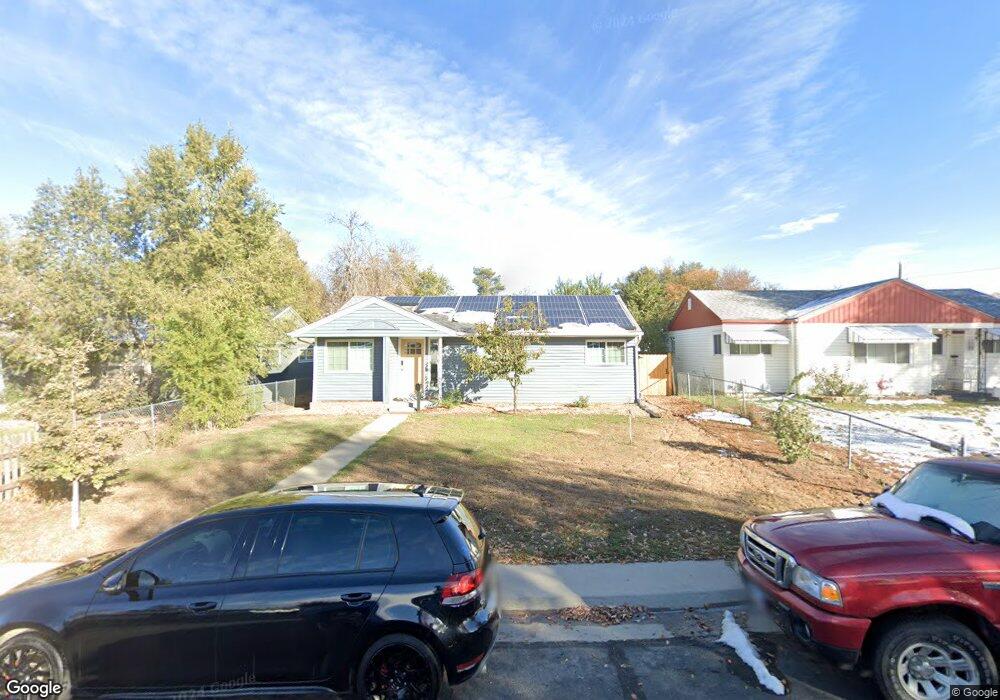 2216 Geneva St, Aurora, CO 80010 - photo 1