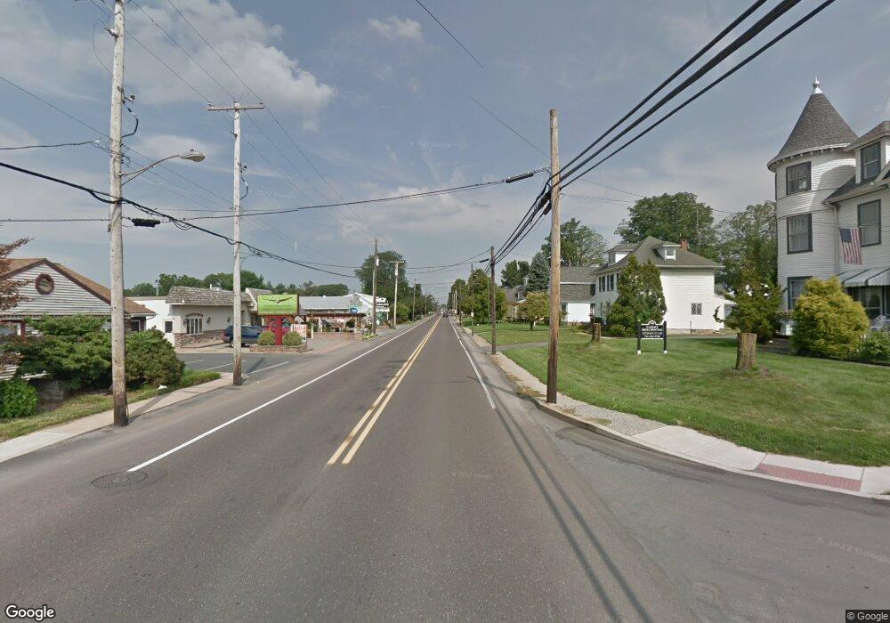 1076 W Main St, Leola, PA 17540 - photo 1