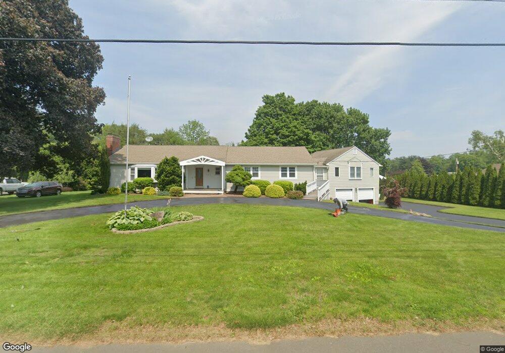 467 Peck Ln, Orange, CT 06477 - photo 1