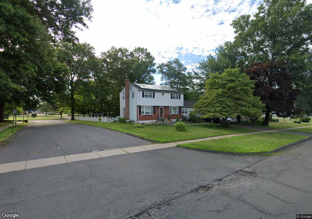 208 King Philip Dr, West Hartford, CT 06117 - photo 1