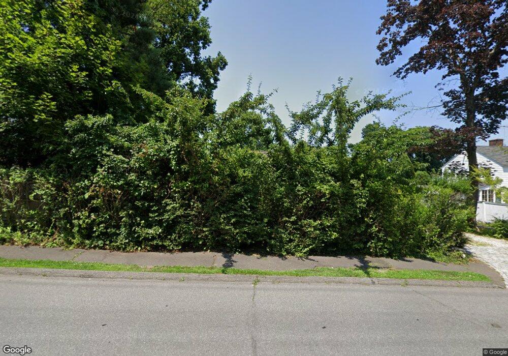 1206 Oldfield Rd, Fairfield, CT 06824 - photo 1