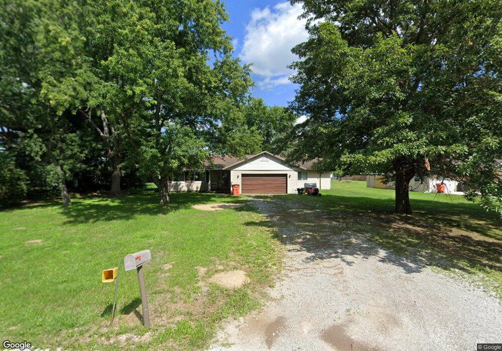 8653 E 1210th Rd, Effingham, IL 62401 - photo 1