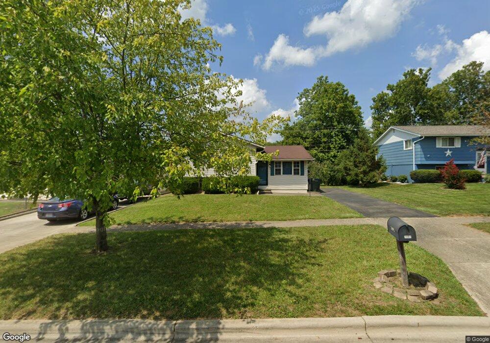 1491 River Bend Rd, Columbus, OH 43223 - photo 1