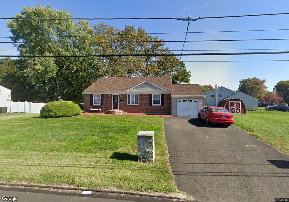 363 Latimer Dr, Southampton, PA 18966 - photo 1