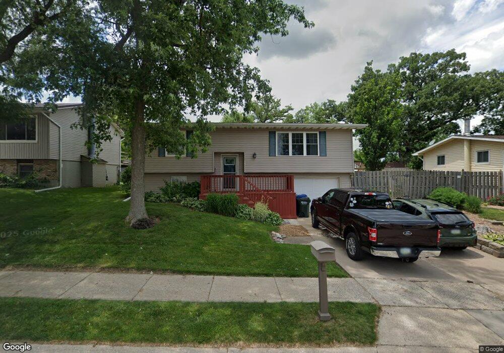 1514 N Pioneer St, Davenport, IA 52804 - photo 1