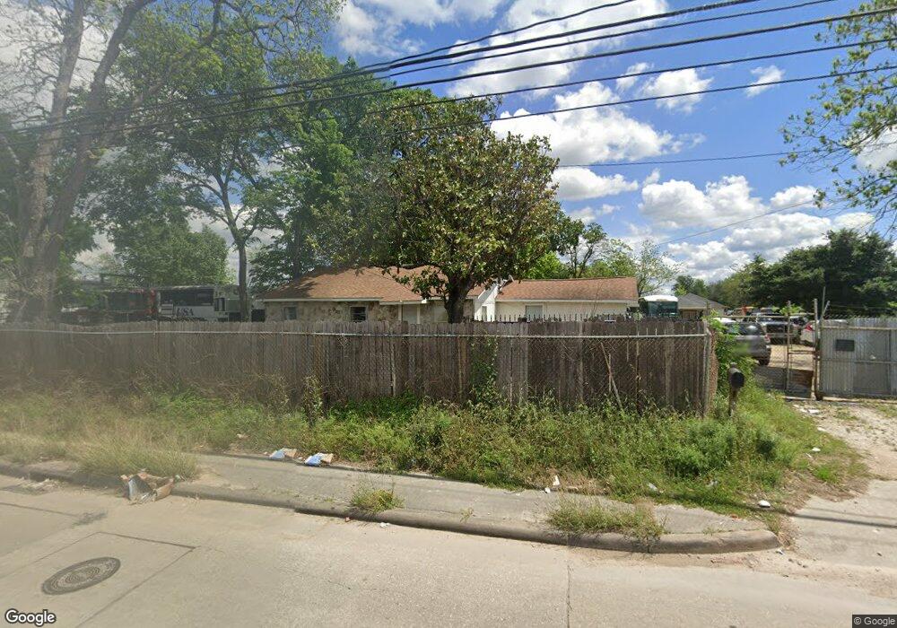 10554 E Hardy Rd, Houston, TX 77093 - photo 1