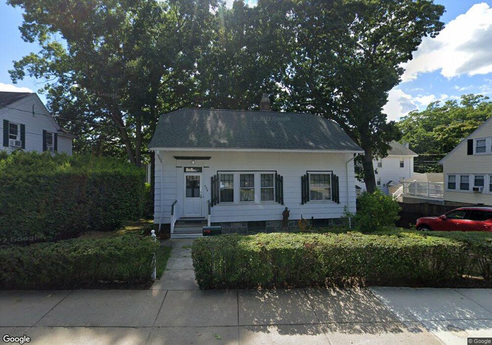 624 Lagrange St, West Roxbury, MA 02132 - photo 1