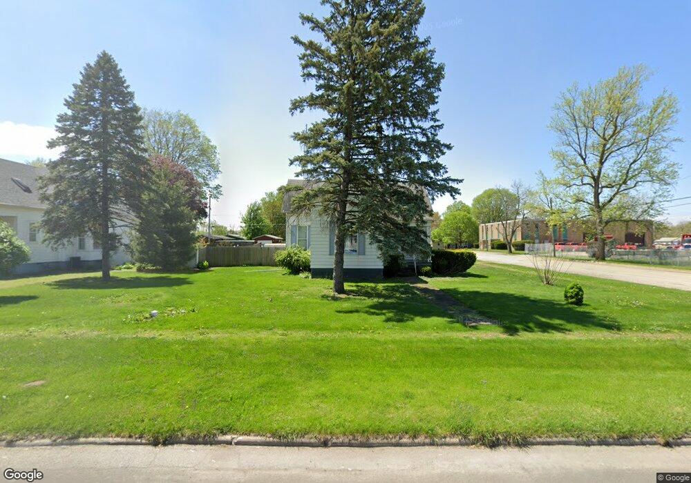 303 Wyatt Ave, Lincoln, IL 62656 - photo 1