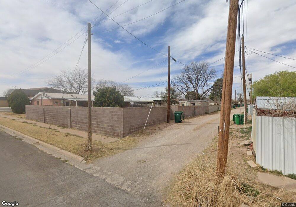 1608 N Grayson St, Hobbs, NM 88240 - photo 1